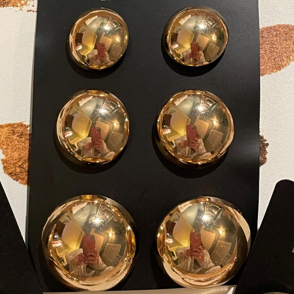 Gold Statement Earring Set - Picture 5 of 7